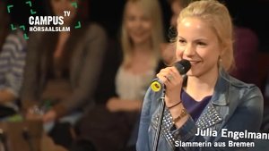 Einst spielte sie bei der RTL-Soap Alles was zählt, jetzt ist sie über Nacht die bekannteste Poetry-Slammerin Deutschlands geworden: Julia Engelmann. Foto: Campus TV/Universität Bielefeld