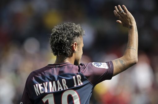Neymar ist in Paris offenbar nicht mehr glücklich. Foto: Kamil Zihnioglu/AP/dpa