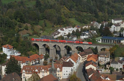 Die Schwarzwaldbahn verspricht Eisenbahn-Romantik. Jetzt kam es zum Unfall eines Reparaturzugs. Foto: dpa/Patrick Seeger