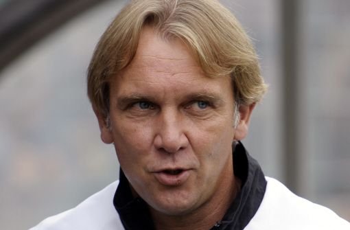 Gerd Dais ist der neue Trainer bei den Stuttgarter Kickers. Der 49-Jährige soll die Blauen vor dem Abstieg in die Regionalliga retten. Foto: dapd