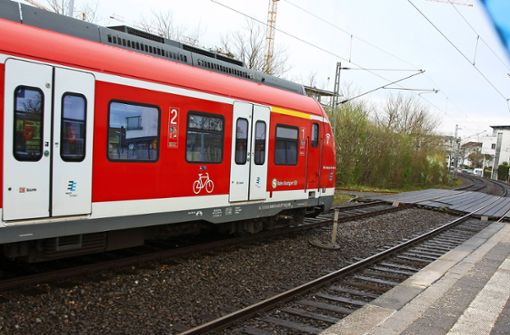 Die S-Bahnen fahren mitten durch Leinfelden-Echterdingen.Foto: Natalie Kanter Foto:  