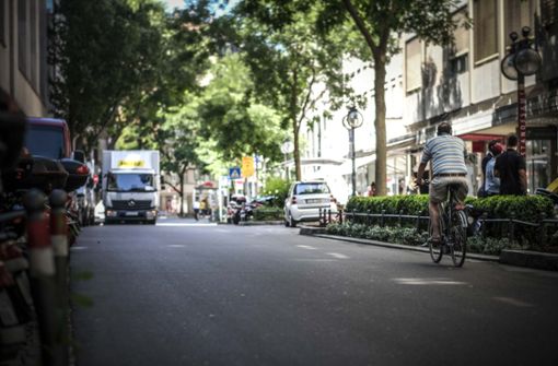 Die Stadt plant die Eberhardstraße, die eine   Fahrradstraße ist,  bereits im  kommenden Jahr autofrei zu machen. Foto: Lichtgut/Leif Piechowski