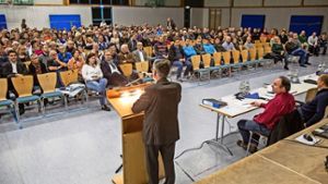 Auf großes Interesse stieß die Bürgerversammlung in Steinenbronn, bei der die Belegung der Schulturnhalle als Notquartier bekannt gegeben wurde. Foto: Thomas Krämer
