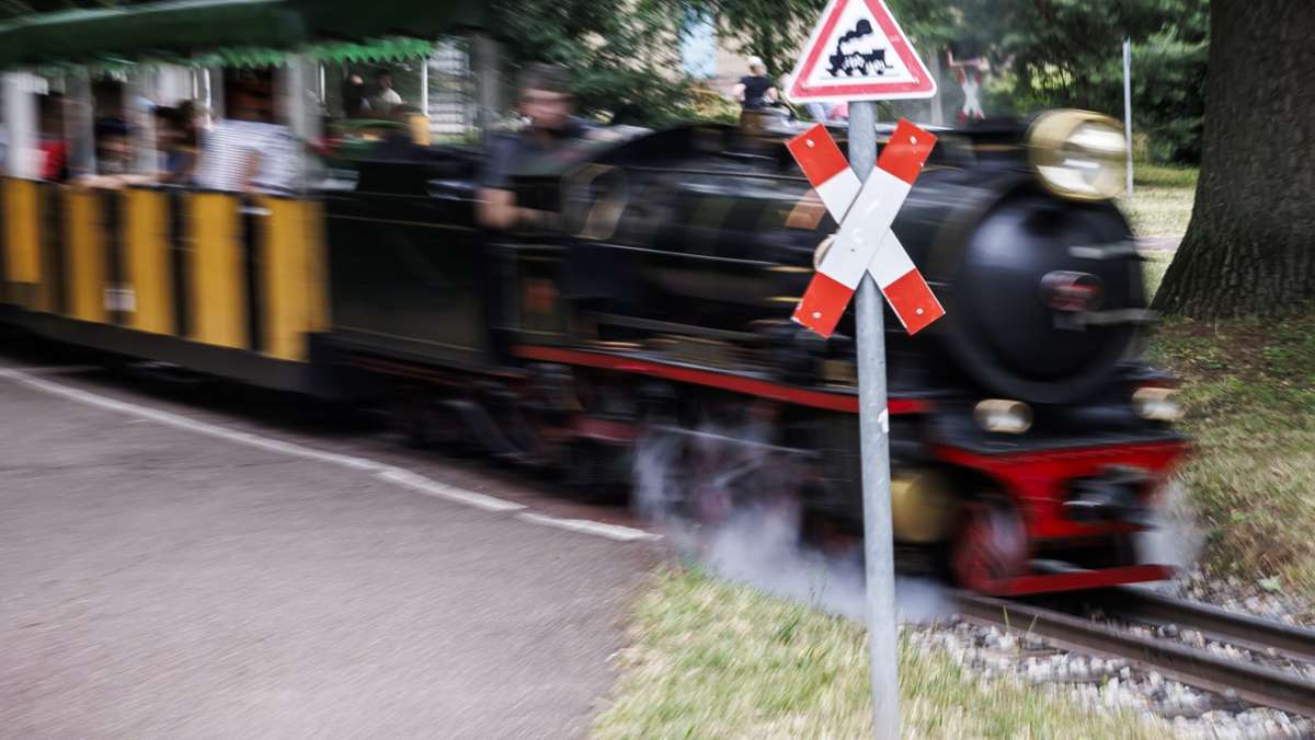 Höhenpark Killesberg in Stuttgart: Dampflokfest fasziniert Groß und Klein