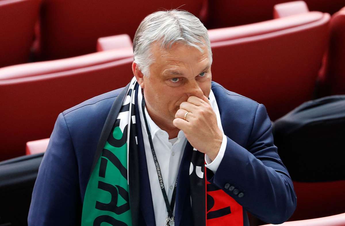 Viktor Orban hat im Gespräch mit der dpa zu der Regenbogen-Thematik geäußert. Foto: AFP/LASZLO BALOGH