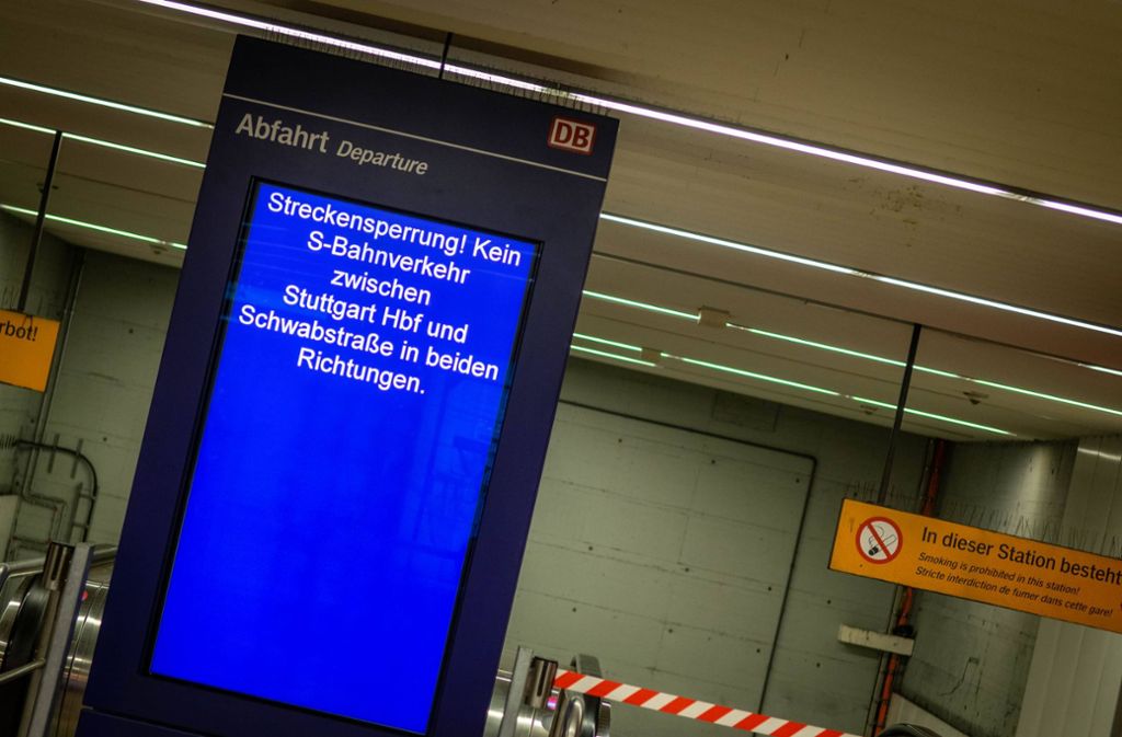 Der Stuttgarter Hauptbahnhof war am Dienstag zeitweise für den S-Bahnverkehr  gesperrt. Foto: 7aktuell.de/Nils Reeh