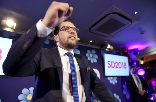 Jimmie Akesson, Vorsitzender der rechtspopulistischen Schwedendemokraten, lässt sich auf der Wahlparty seiner Partei als Gewinner feiern. Foto: dpa