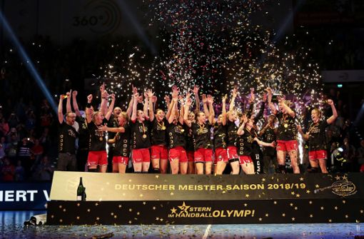 Bietigheims Handballerinnen feiern den Titel – aber nicht das Double. Foto: Pressefoto Baumann