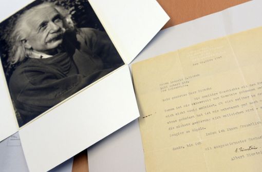 Vor wenigen Jahren kaufte die Stadt Ulm bereits einen Brief von Albert Einstein. Foto: dpa/Stefan Puchner