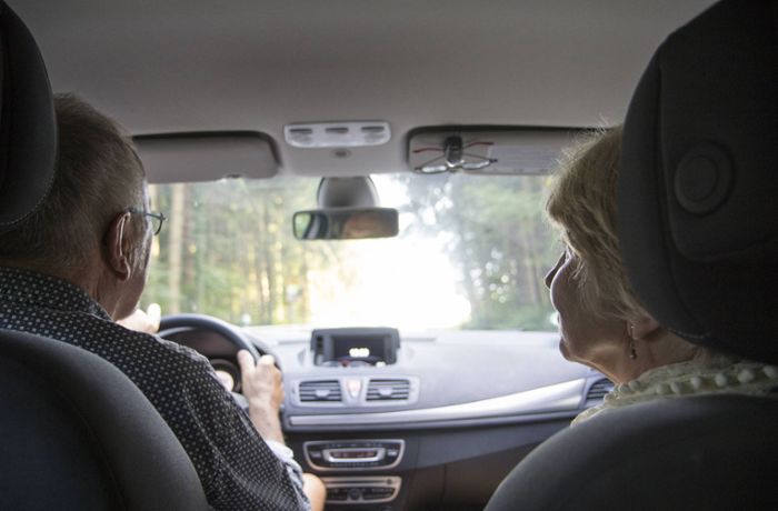 Tipps von einem Verkehrspsychologen: Wie sagt man dem Vater, dass er den Führerschein abgeben soll?
