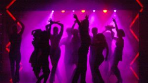 Tanzen gehen ist in Zeiten von Corona untersagt – ein großes Problem für Clubbetreiber. (Symbolbild) Foto: dpa/Horst Ossinger