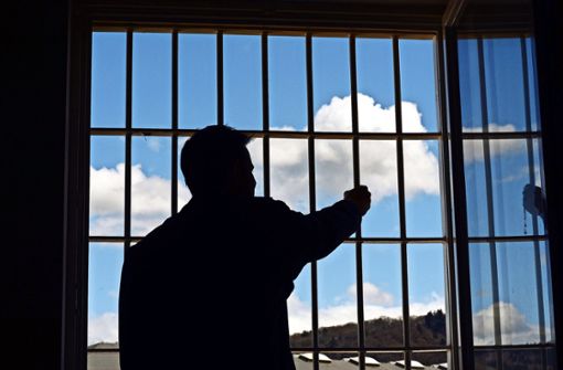 Acht Angeklagte wurden im vergangenen Jahr in Baden-Württemberg zu Sicherheitsverwahrung verurteilt, durch die sie auch hinter Gittern bleiben müssen, wenn sie ihre Strafe  verbüßt haben. Foto: dpa/Patrick Seeger