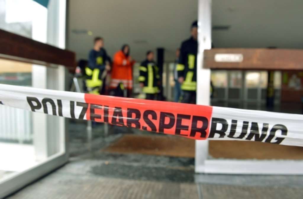 Für mindestens eine Woche suchen 40 Klassen nach dem Brand am Mosbacher Gymnasium ein neues Zuhause. Foto: dpa