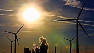 Stromproduktion – mal mit Wind, mal mit Kohle Foto: dpa