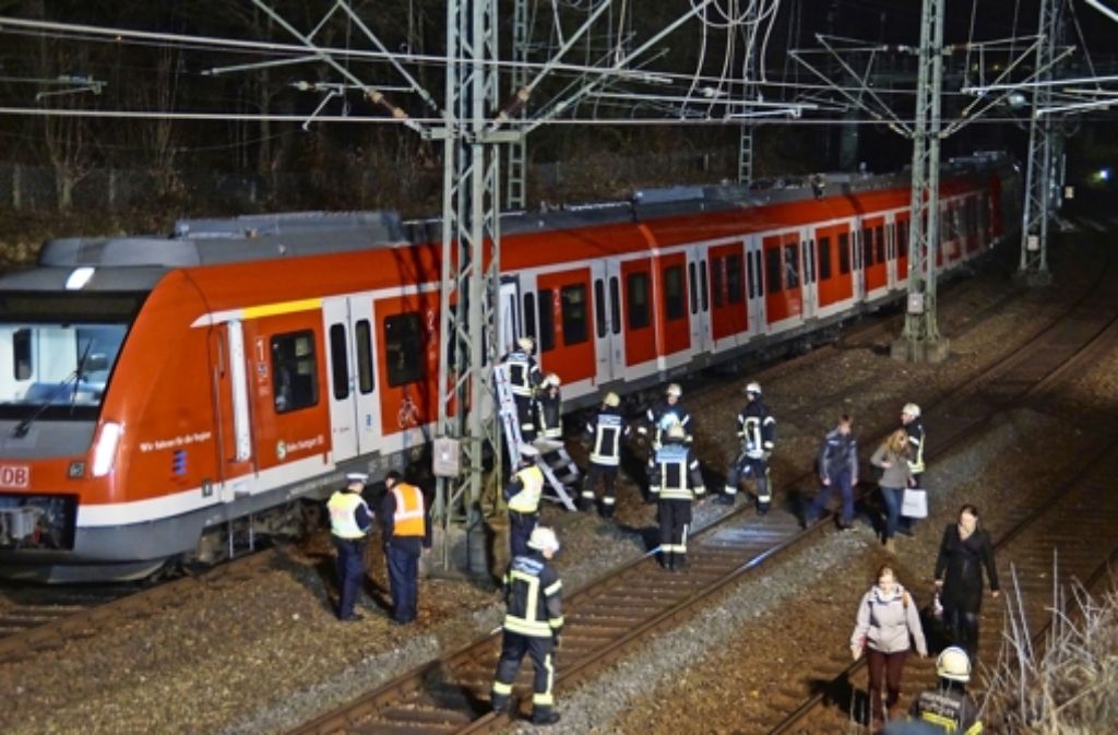 Ein Unfall bei Stuttgart-Vaihingen sorgte bis in die Nacht für ein Verkehrschaos Foto: 7aktuell.de/Moormann