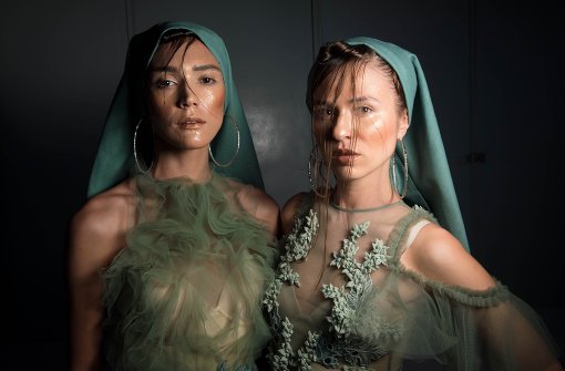 Kunstvoll-schön: Der philippinisch-stämmige Designer Furne One entwirft für seine Marke Amato Mode für arabische Kunden. Foto: Getty Images Europe
