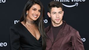 Priyanka Chopra und Nick Jonas moderieren