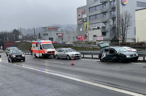Der Unfall ereignete sich auf der B10 bei Hedelfingen. Foto: 7aktuell.de/Alexander Hald/7aktuell.de | Alexander Hald