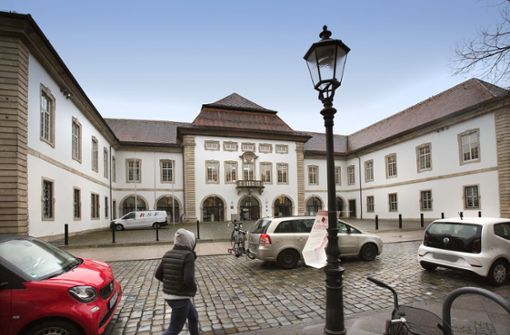 Im ehemaligen Reichsstädtischen Rathaus  an der Ritterstraße residiert heute das Amtsgericht Esslingen. Foto: Horst Rudel