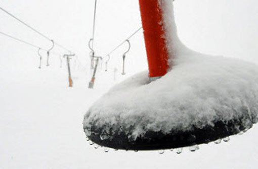 Was auf dem Feldberg (Foto) schon ist, soll im Südwesten am Donnerstag noch werden: Meteorologen haben Schnee bis in tiefe Lagen angekündigt. Foto: dpa