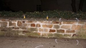 An dieser Mauer soll die Verfolgungsfahrt des Wirts geendet haben. Foto: SDMG