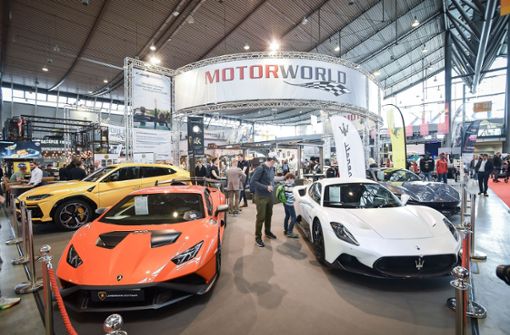 In den Stuttgarter Messehallen ist derzeit einiges los. Unter anderem geht es um Autos. Foto: Lichtgut/Ferdinando Iannone