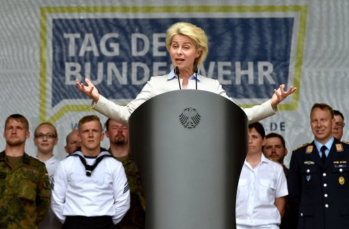 Der Tag der Bundeswehr findet deutschlandweit statt. Verteidigungsministerin von der Leyen ist am Wochenende in Sachsen gewesen. Foto: dpa