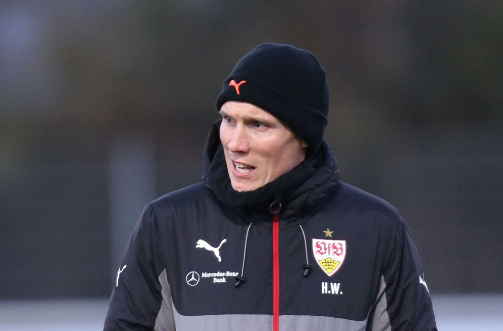 Hannes Wolf war beim VfB Stuttgart schon mal besser gelaunt. Foto: Pressefoto Baumann