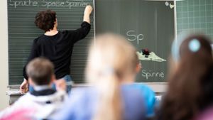 Bildungsministerin mahnt Ausfallpläne für Schulen an