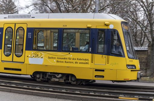 In Bad Cannstatt stießen eine Stadtbahn und ein Sattelzug zusammen. (Symbolbild) Foto: imago images/Arnulf Hettrich