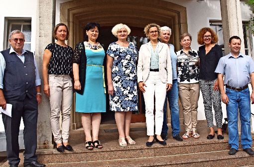 Die ukrainischen Gäste aus Poltawa werden im Rathaus von der Ersten Bürgermeisterin Eva Noller  (Mitte) empfangen. Foto: Cedric Rehman