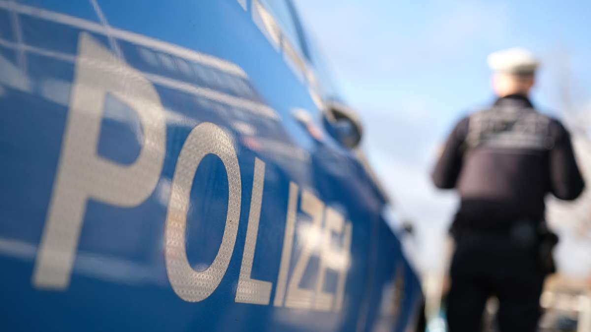 Stuttgart-South - | Witnesses report exhibitionist at school - | Police ...
