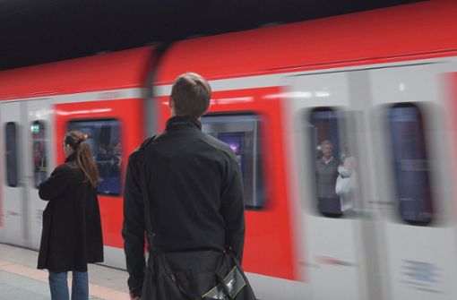 Nach einem Zwischenfall in der S-Bahn-Linie S 1 ermittelt nun die Bundespolizei. Foto: 7aktuell.de/Eyb