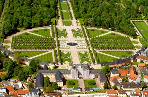Ein historisches Kleinod: Die kurfürstliche Sommerresidenz in Schwetzingen verfügt über einen großen Park im  englischen und französischen Stil. Foto:  
