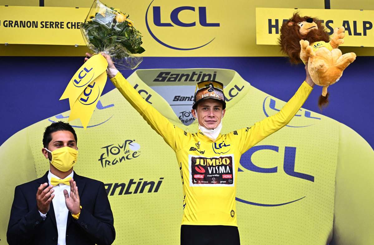 Jonas Vingegaard eroberte das Gelbe Trikot. Foto: AFP/ANNE-CHRISTINE POUJOULAT