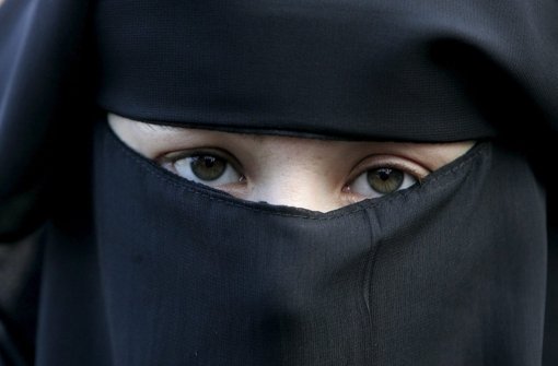 Eine Frau mit Gesichtsschleier (Symbolfoto) Foto: dpa