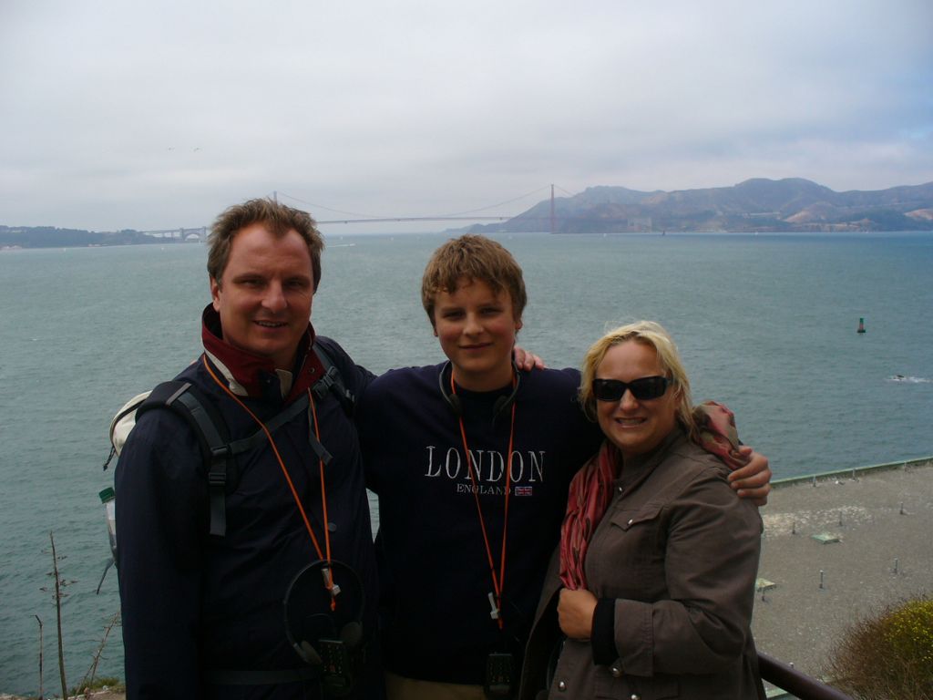 Familie Kolwe vor der Golden Gate Bridge