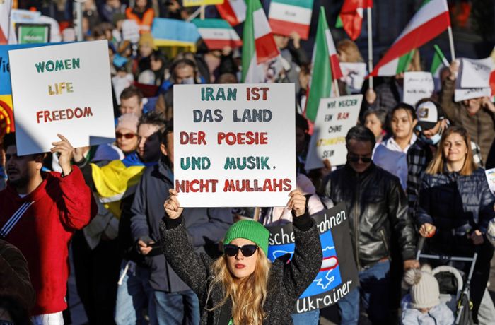 Iran-Demonstration in der Stadt: Stuttgarter Protest als Liveschalte in den Iran