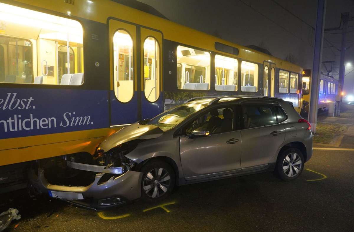 Der Unfall ereignete sich in Stuttgart-Hallschlag.