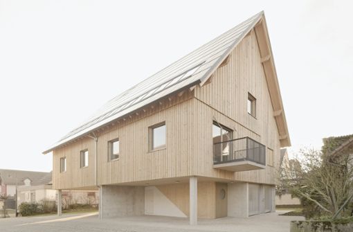 Das Wohnhaus, entworfen von Florian Kaiser und Guobin Shen  aus Stuttgart, schließt eine Lücke im Ortskern – die Gemeinde freut sich über die Nachverdichtung auf dem Land. Foto: /Brigida González