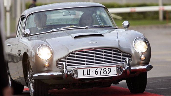 Aston Martin baut Wagen aus „Goldfinger“ nach