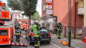 Aus noch ungeklärter Ursache ist am Sonntag in einem Wohngebäude in Stuttgart-Wangen ein Brand ausgebrochen. Foto: SDMG