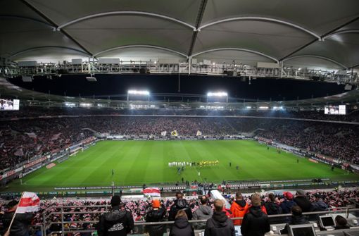 Wieder voll besetzt: Die Mercedes-Benz-Arena. Wie hoch ist das Infektionsrisiko? Foto: Pressefoto Rudel/Robin Rudel
