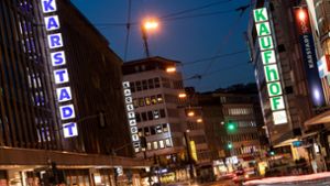 Karstadt und Kaufhof schließen sich zusammen. Foto: dpa