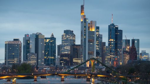 Die Mainmetropole Frankfurt wird Sitz der Anti-Geldwäschebehörde Amla. Foto: Boris Roessler/dpa