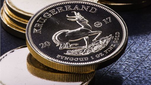 Goldmünzen im Wert von mehreren zehntausend Euro erbeuteten die Täter nach einem Schockanruf. Foto: dpa/Philip Mostert
