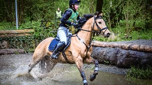Katja Wolf und ihr Pferd Puccini haben sich den Sieg in der Prüfung der Klasse L gesichert. Foto: Philipp Weingand