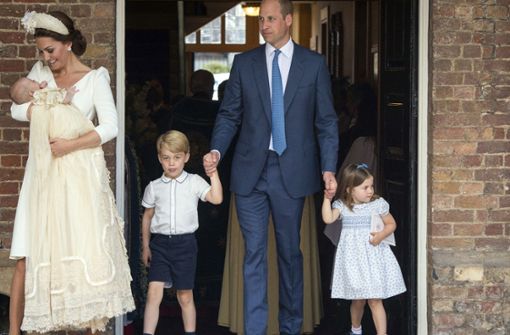 Cambridge hoch drei: Herzogin Kate und Prinz William sind Eltern von Prinz George (fünf Jahre), Prinzessin Charlotte (drei Jahre) und Prinz Louis (fünf Monate). Foto: PA POOL