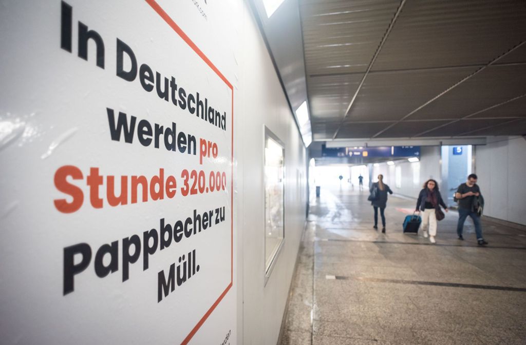 Aktion gegen Müll: Deutsche Bahn und das Cleanup Netztwerk machen sich für saubere Bahnhöfe stark.