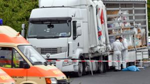 Polizei stoppt Schleuser-Lkw